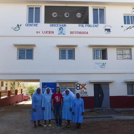 Centre Lucien Botovasoa Acomodação com café da manhã Antsiranana Exterior foto
